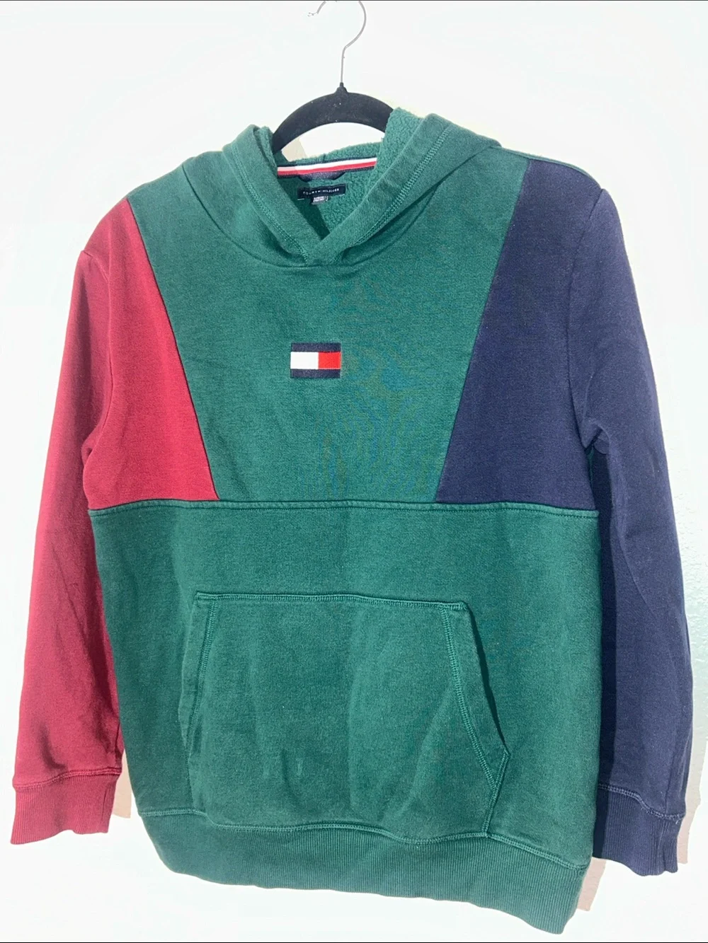 Tommy Hilfiger Kids' Colorblock 90’s style Hoodie with Burgundy and Navy Sleeve